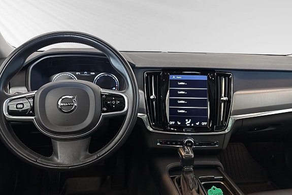 Volvo V90 Cross Country 9 of 30