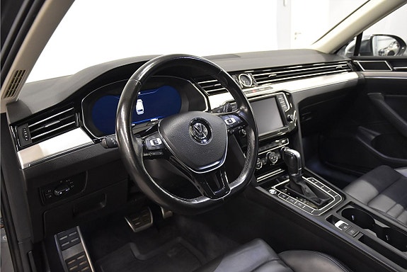 Volkswagen Passat Alltrack 9 of 20