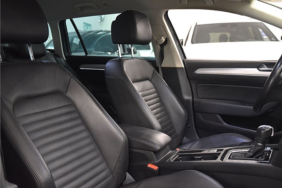 Volkswagen Passat Alltrack 12 of 20