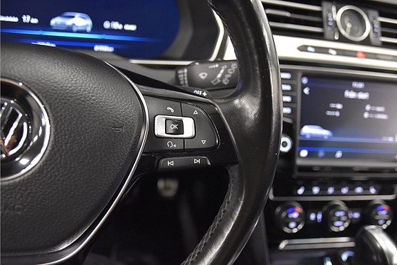 Volkswagen Passat Alltrack 11 of 20
