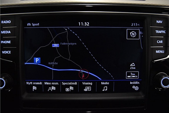 Volkswagen Passat Alltrack 15 of 20