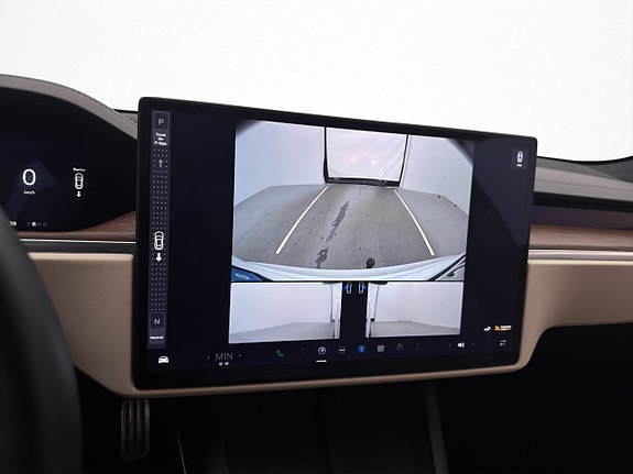 Tesla Model S 17 of 30