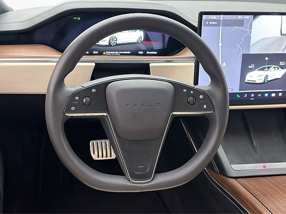 Tesla Model S 13 of 30