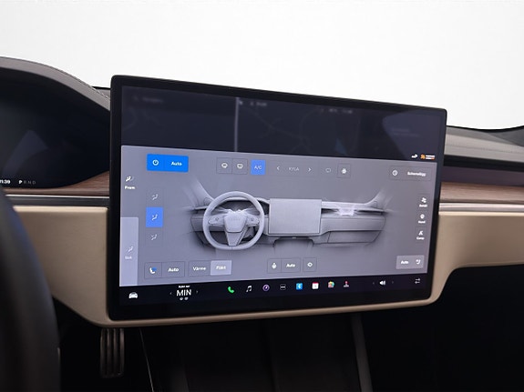 Tesla Model S 27 of 30