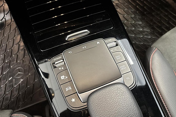 Mercedes-Benz CLA250 e 14 of 21