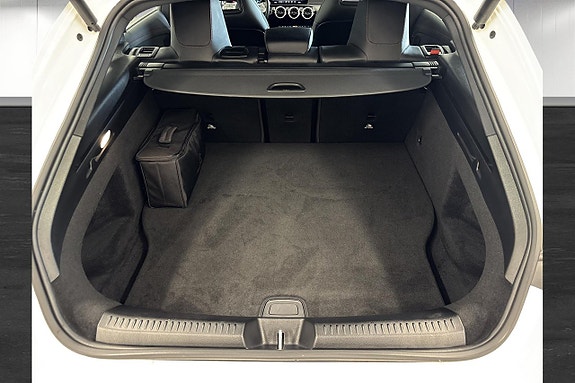 Mercedes-Benz CLA250 e 16 of 21