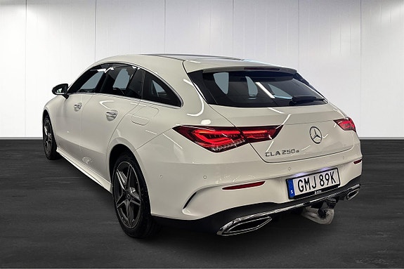 Mercedes-Benz CLA250 e 3 of 5