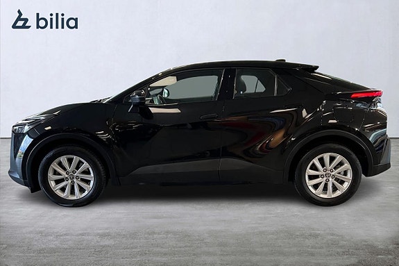 Toyota C-HR 3 of 5