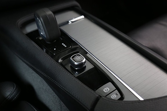 Volvo XC90 28 of 30