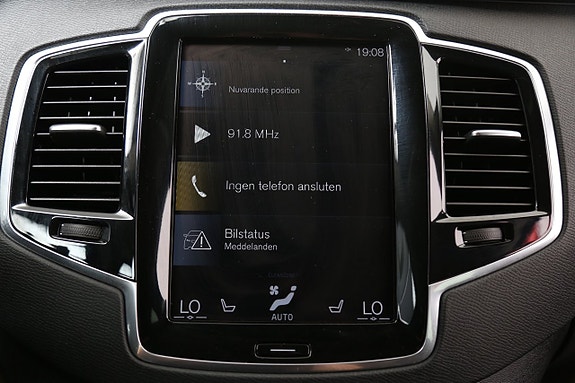 Volvo XC90 20 of 30