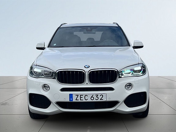 BMW X5 2 of 5