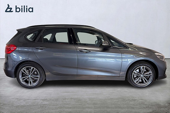 BMW 225xe 8 of 25