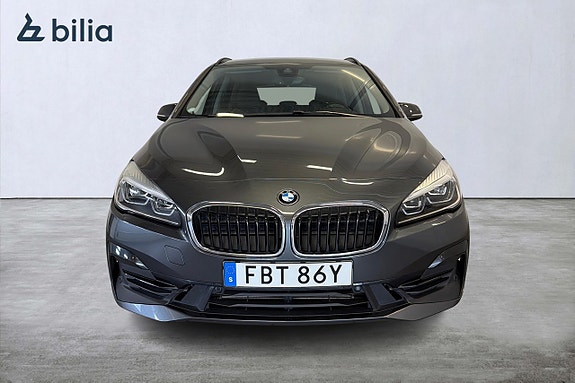BMW 225xe 2 of 25