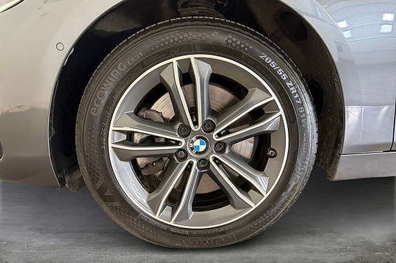 BMW 225xe 9 of 25