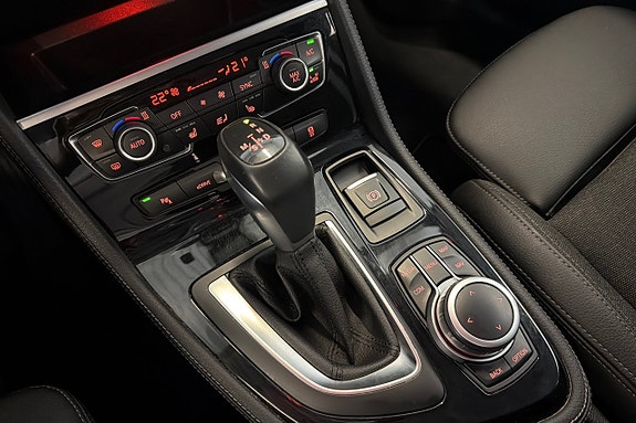 BMW 225xe 18 of 25