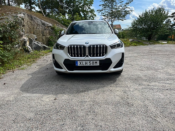 BMW X1 2 of 5