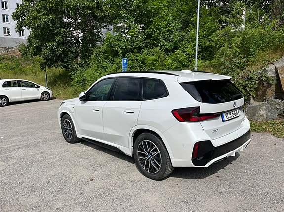 BMW X1 4 of 5