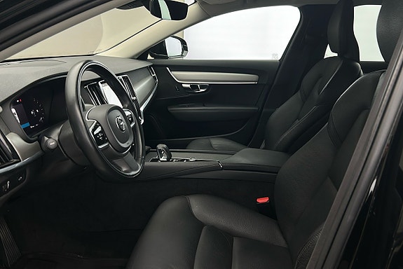 Volvo V90 10 of 28