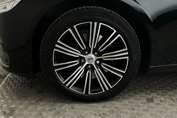 Volvo V90 12 of 28