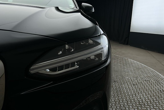 Volvo V90 11 of 28