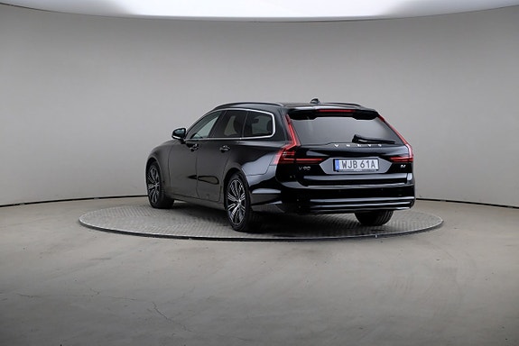 Volvo V90 2 of 28