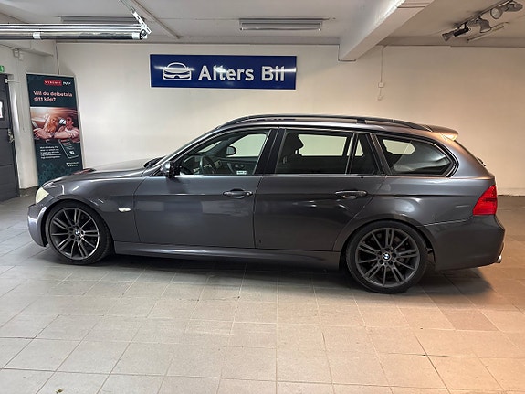 BMW 330i 4 of 18