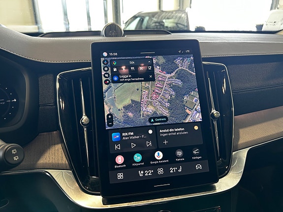 Volvo XC90 13 of 19