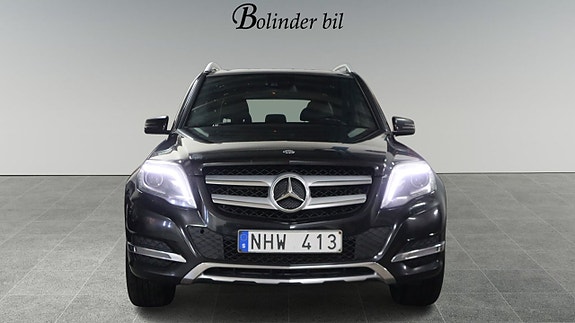 Mercedes-Benz GLK220 2 of 5