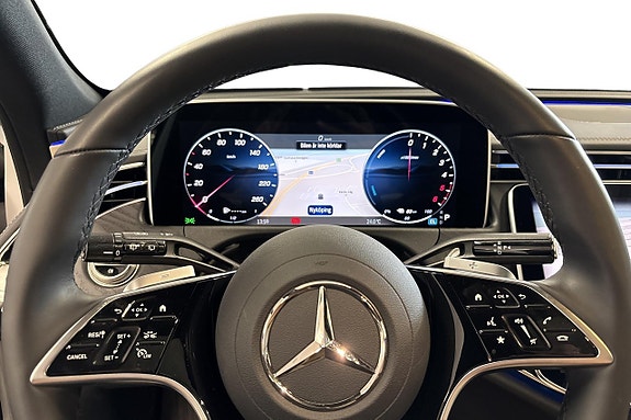 Mercedes-Benz E300 de 9 of 22