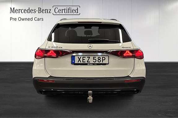 Mercedes-Benz E300 de 6 of 22
