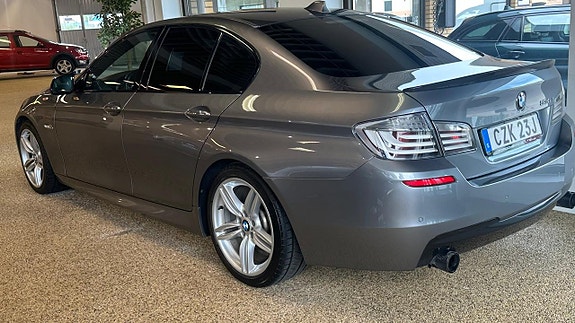 BMW 535i 2 of 11