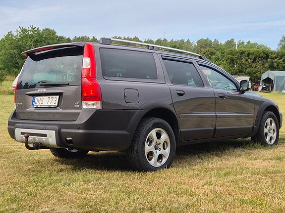 Volvo XC70 3 of 5