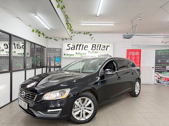 Volvo V60 2 of 5