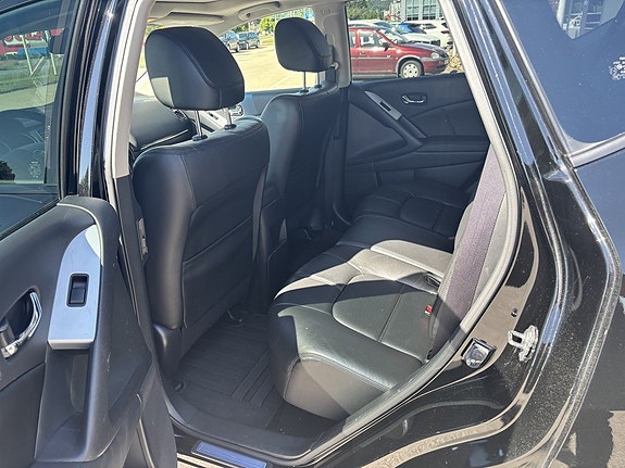 Nissan Murano 5 of 13