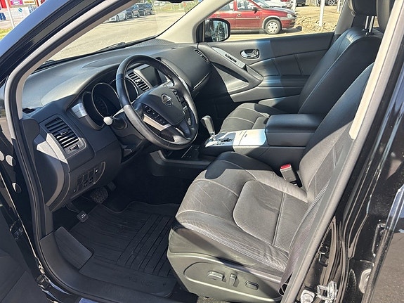 Nissan Murano 8 of 13