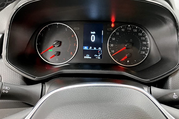 Renault Clio 15 of 18