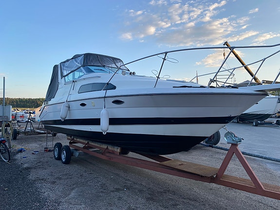 Bayliner 2755 2 of 5