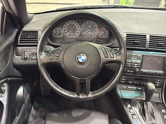BMW 330Ci 16 of 18