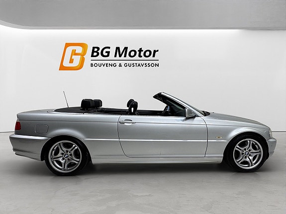 BMW 330Ci 3 of 5