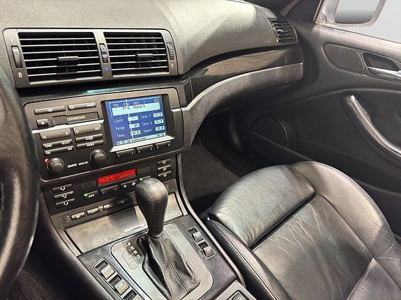 BMW 330Ci 12 of 18