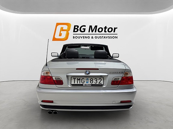 BMW 330Ci 5 of 18
