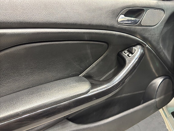 BMW 330Ci 17 of 18