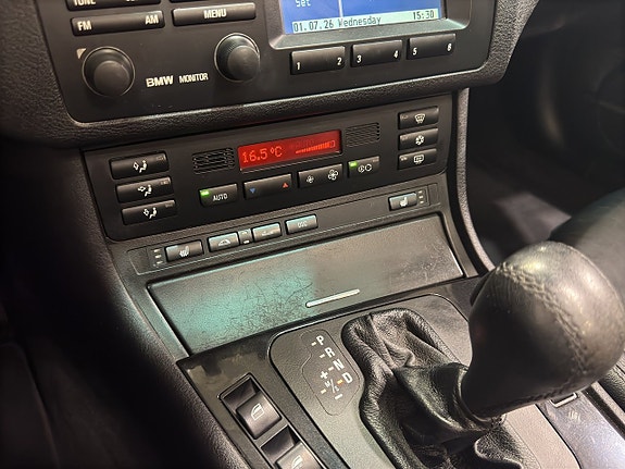 BMW 330Ci 14 of 18