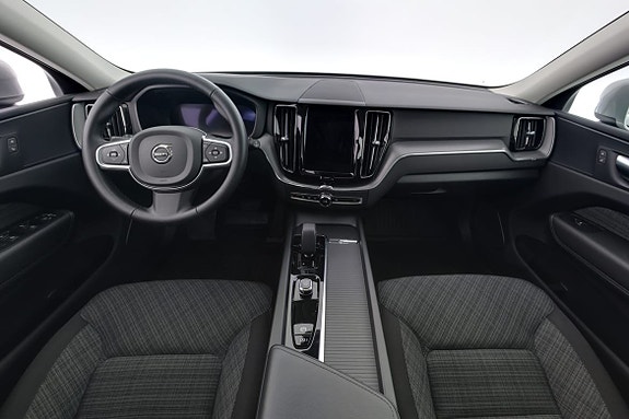 Volvo XC60 7 of 17