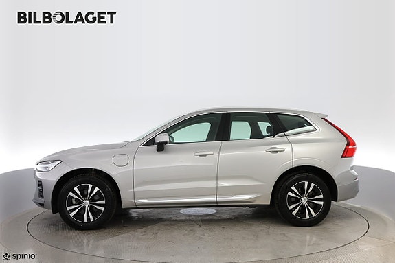 Volvo XC60 2 of 17