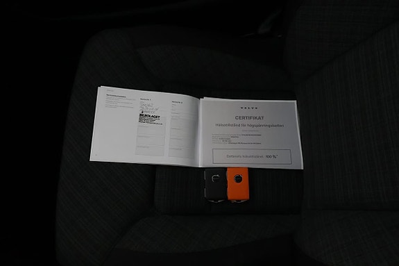 Volvo XC60 16 of 17