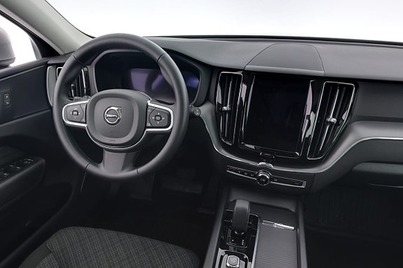 Volvo XC60 8 of 17