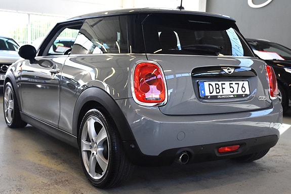 MINI Cooper 5 of 5