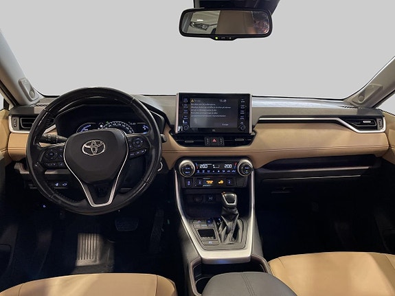 Toyota RAV4 12 of 19