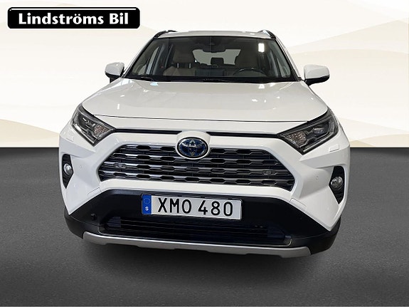 Toyota RAV4 9 of 19